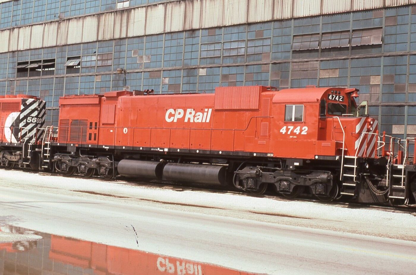 CP M-636 4742 wears a  fresh A8NM 'No Image' paint job at Bensonville IL in 1992.